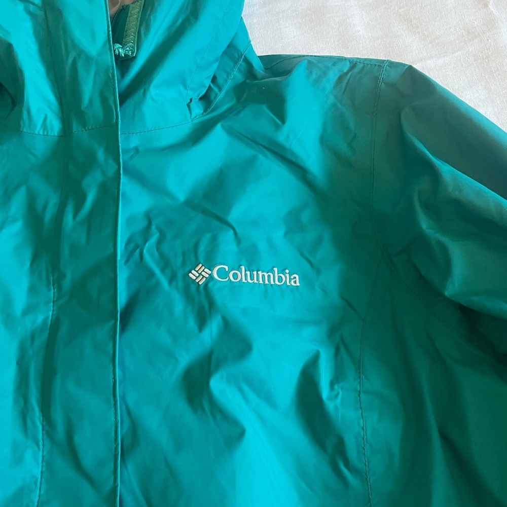 Columbia omni tech waterproof lightweight jacket size S in Teal